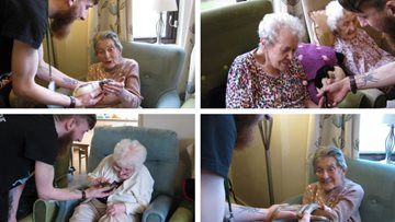Hinckley care home welcomes Zoolab for animalistic adventure